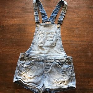 Shortie short overalls